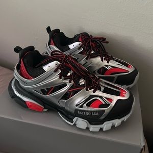 Balenciaga track sneaker (men) .
